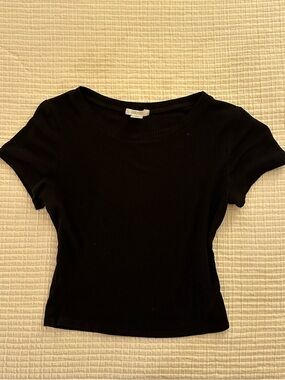 Black Ribbed Short Sleeve Top